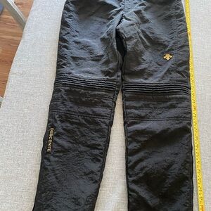 Descente Black Women- Snow Ski Pants- 34-36 - adjustable waist-insulated pants